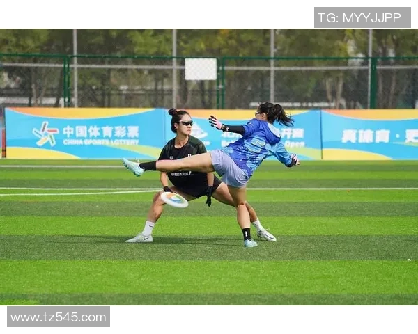 成都飞盘队与北京飞盘队赛后复盘团队协作的精彩瞬间与战术分析