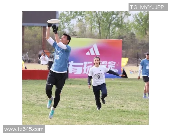 重庆飞盘队在攀岩联赛中的实力表现与战术分析